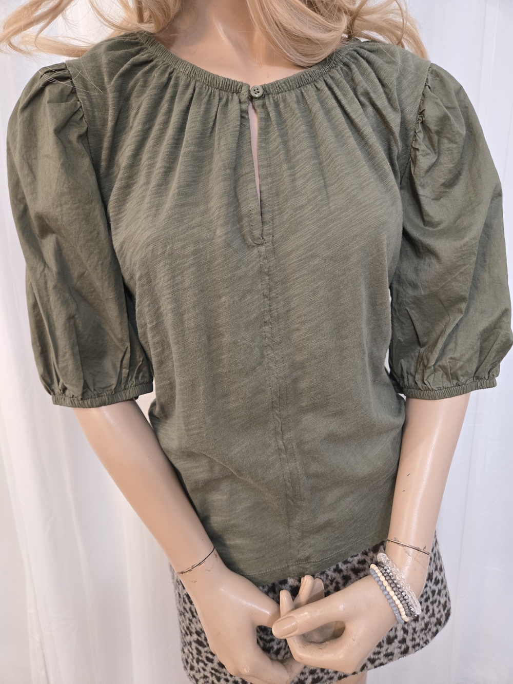 Old Navy Olive Green Puff-Sleeve Peasant Blouse. New With Tags.